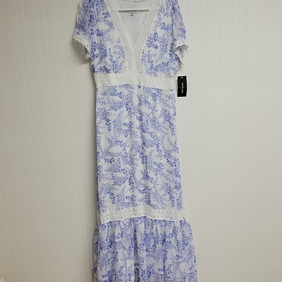 Taylor Blue and White Floral Maxi Tiered Prairie Dress women's Sz 10. New - Picture 2 of 10